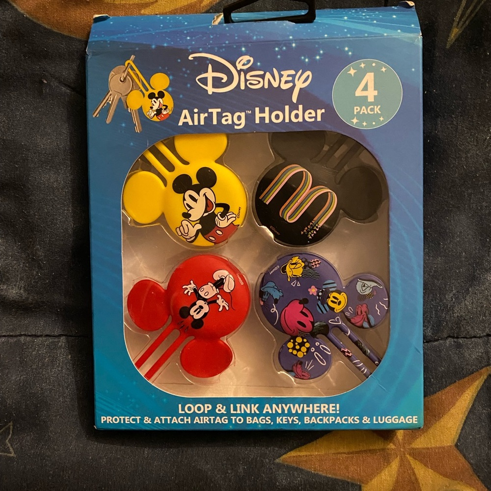 Mickey bundle (AirTag and Shoes)